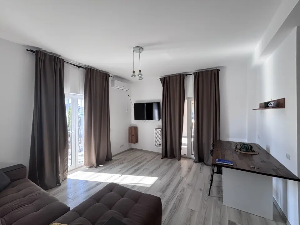 INCHIRIEZ PENTHOUSE NORTHLIGHT COSMOPOLIS img 3